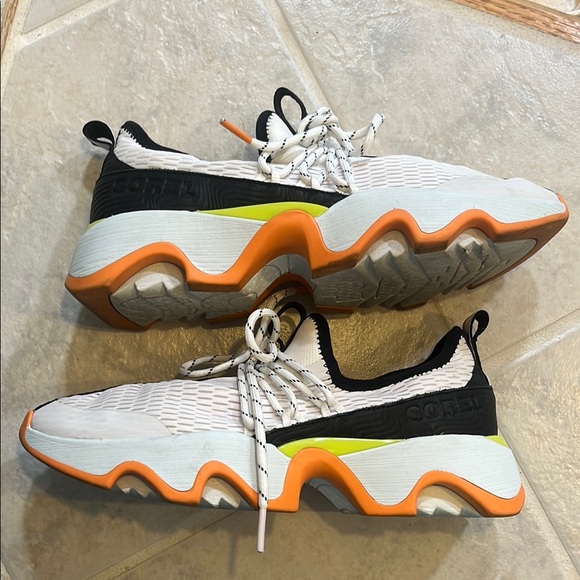 SOREL Kinetic Impact Ii Lace Sneaker :: size 8.5 :: colors-sea salt, koi - Picture 4 of 10